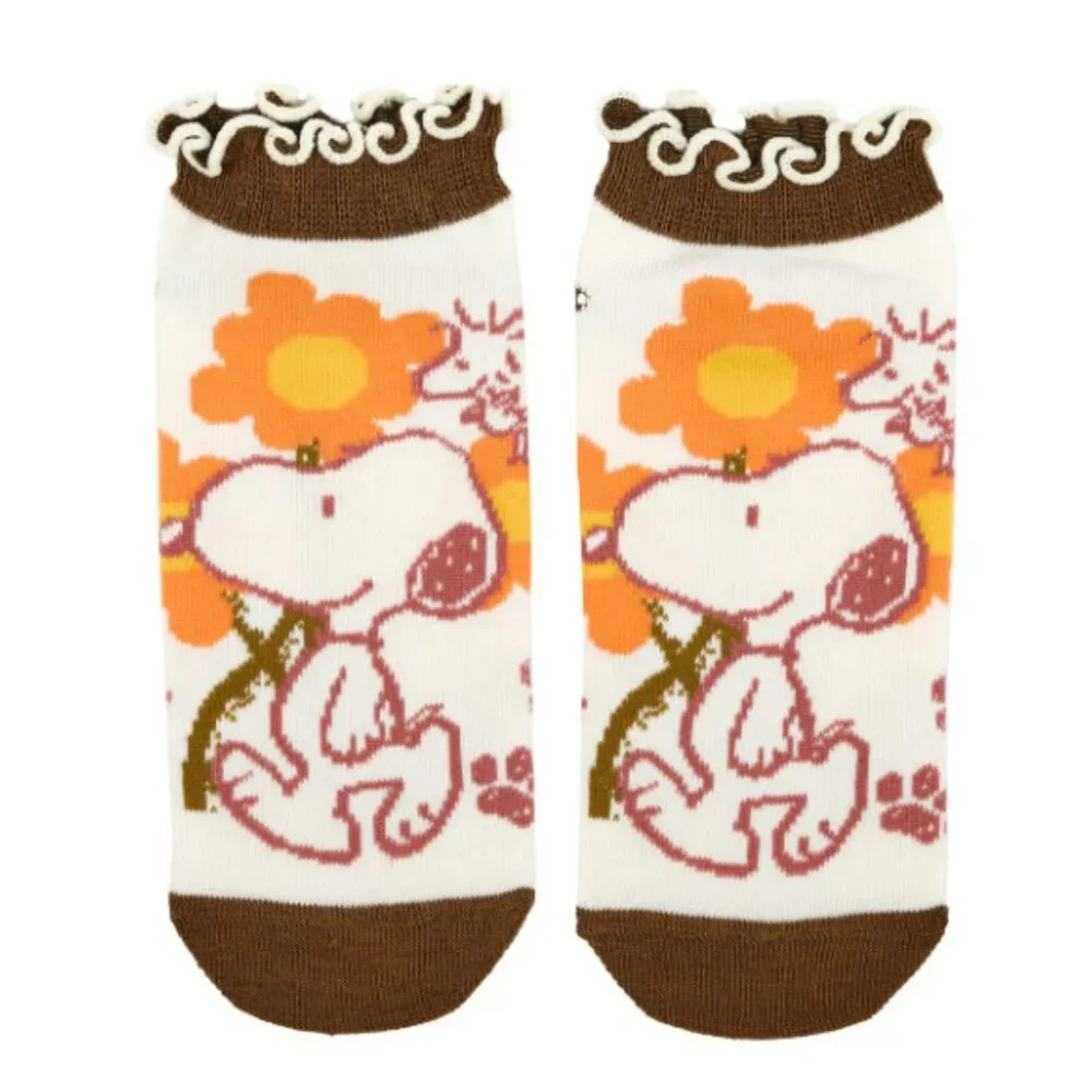 Peanuts Snoopy 2 Pair Adult Ruffled Ankle Sock Set